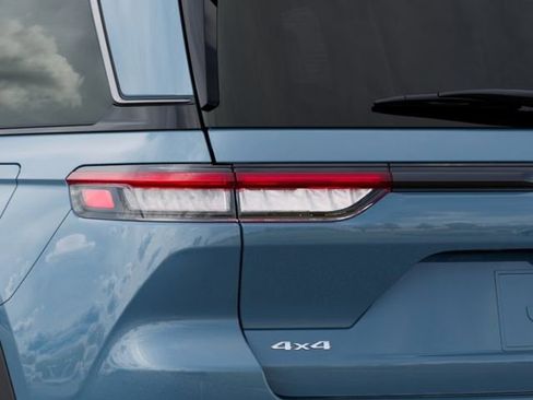 New 2026 Jeep Grand Cherokee Limited image 5