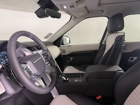 New 2026 Land Rover Discovery S AWD/4WD image 34