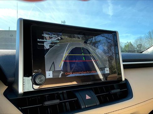 Certified 2025 Toyota RAV4 XLE image 28