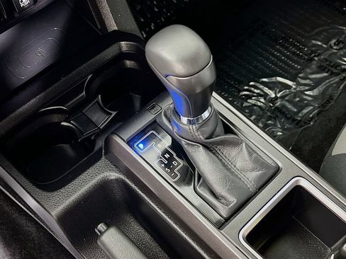 Certified 2023 Toyota Tacoma TRD Off-Road w/ Technology Package AWD/4WD image 15