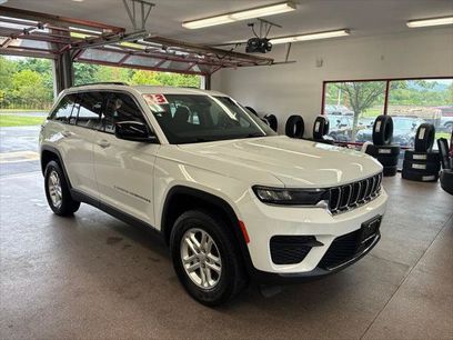 Certified 2023 Jeep Grand Cherokee Laredo w/ Luxury Tech Group I