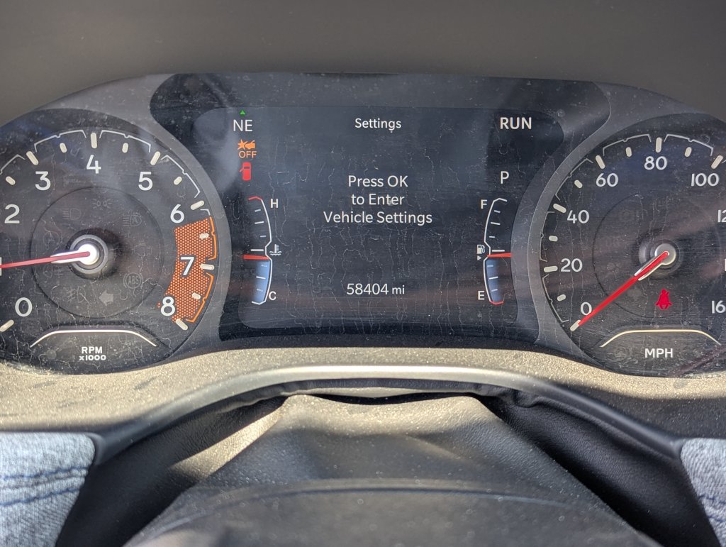 Used 2024 Jeep Compass Latitude AWD/4WD image 21
