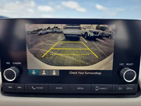 Certified 2023 Honda HR-V LX image 18