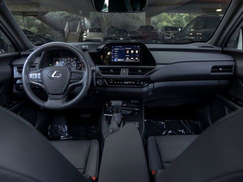 Used 2024 Lexus UX 250h F Sport FWD image 46