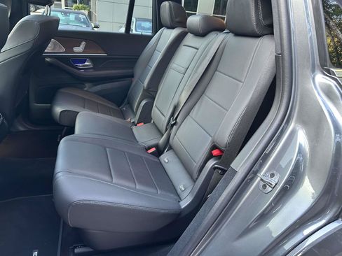 Certified 2025 Mercedes-Benz GLS 450 4MATIC image 42