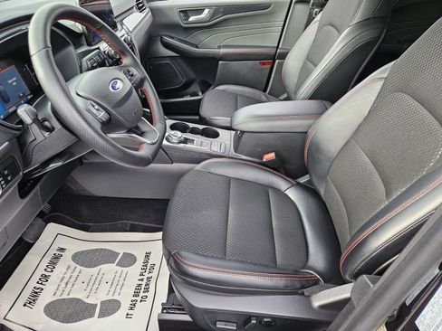 Used 2025 Ford Escape ST-Line image 7