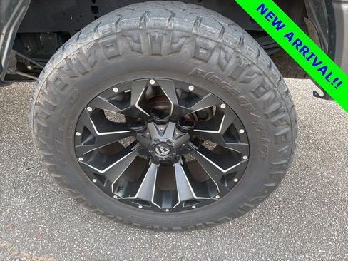 Used 2017 Ford F250 Lariat w/ Chrome Package image 6