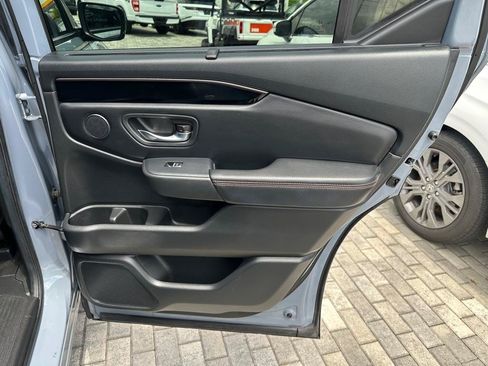 Used 2023 Honda Pilot TrailSport image 27