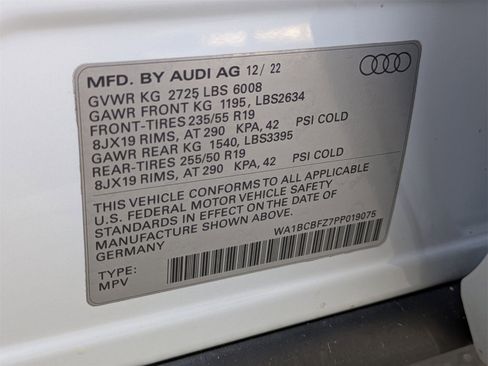 Used 2023 Audi Q4 e-tron Premium Plus w/ Premium Plus image 16