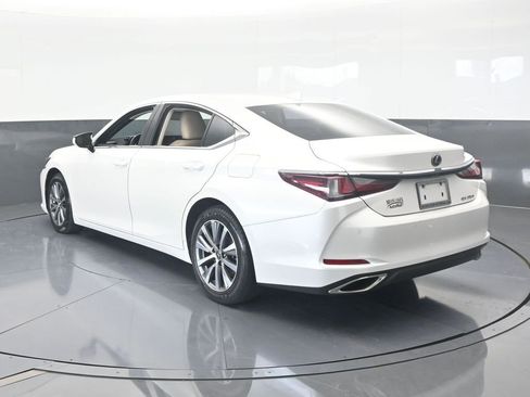Used 2019 Lexus ES 350 w/ Premium Package image 4