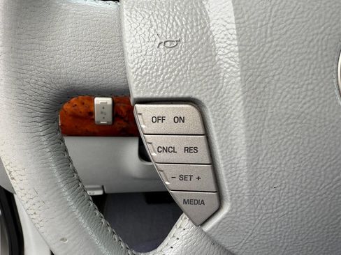 Used 2004 Lincoln Navigator Luxury image 28