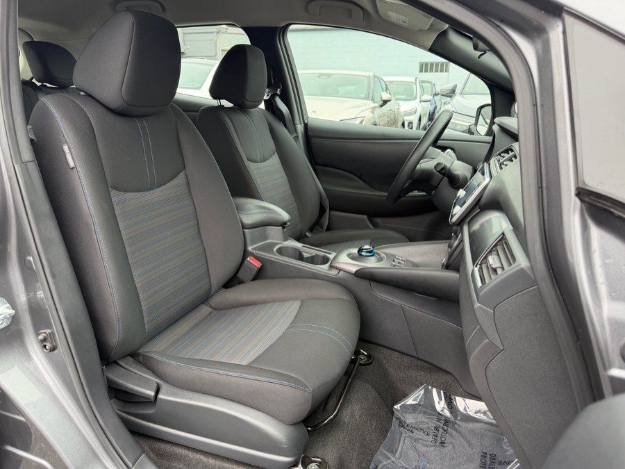 Used 2025 Nissan Leaf S FWD image 28