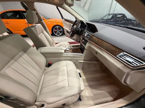 Used 2014 Mercedes-Benz E 350 4MATIC Sedan image 45