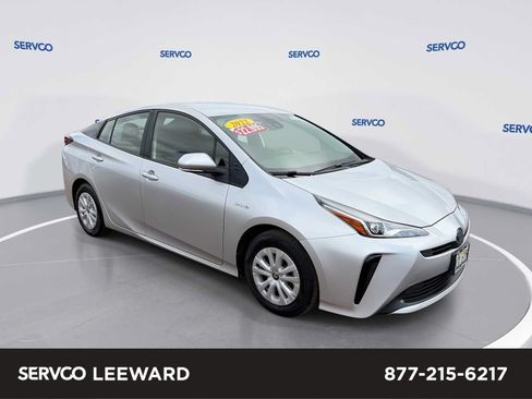Used 2022 Toyota Prius L Eco FWD image 1