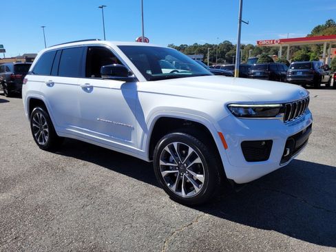 New 2025 Jeep Grand Cherokee Overland image 15