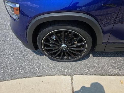 Certified 2023 Mercedes-Benz GLB 35 AMG 4MATIC image 23