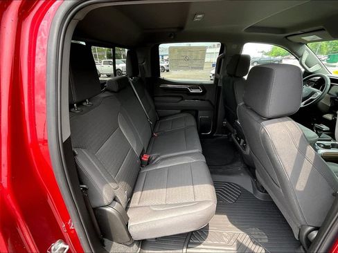 Used 2026 Chevrolet Silverado 1500 LT Trail Boss w/ Convenience Package II AWD/4WD image 24