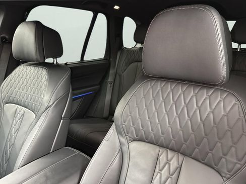 Used 2024 BMW X5 xDrive50e w/ M Sport Package image 10