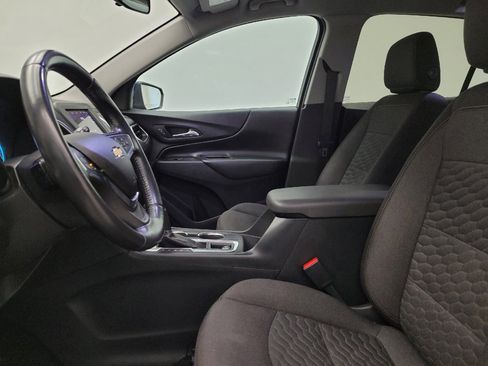 Used 2020 Chevrolet Equinox LT w/ Driver Convenience Package image 17