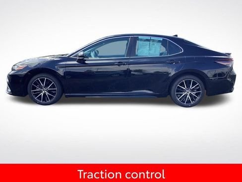 Used 2024 Toyota Camry SE FWD image 6