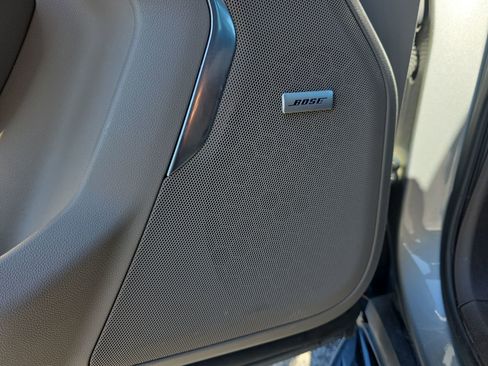 Used 2023 Chevrolet Suburban LT image 19