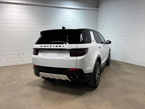 New 2026 Land Rover Discovery Sport Landmark AWD/4WD image 7