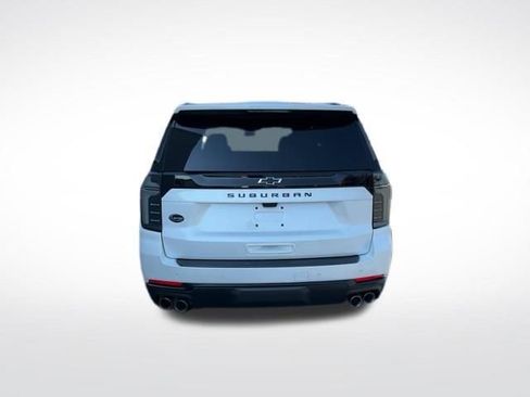Certified 2025 Chevrolet Suburban Z71 w/ Z71 Off-Road Package image 6