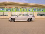 Used 2023 Toyota Camry SE image 3