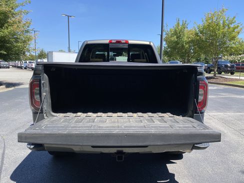 Used 2018 GMC Sierra 1500 Denali w/ Denali Ultimate Package AWD/4WD image 11