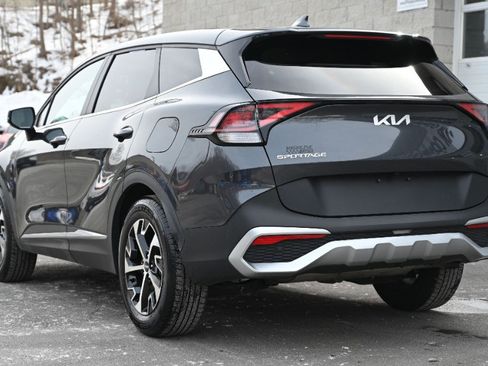 Used 2023 Kia Sportage EX image 4