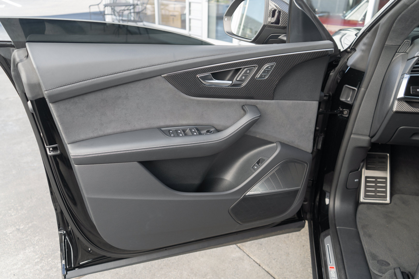 Used 2023 Audi RS Q8 AWD/4WD image 9