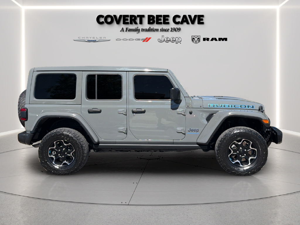 Used 2023 Jeep Wrangler Unlimited Rubicon 4xe w/ Cold Weather Group AWD/4WD image 8