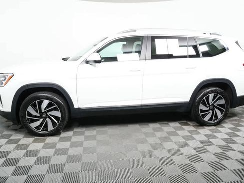 Used 2024 Volkswagen Atlas SEL AWD/4WD image 34