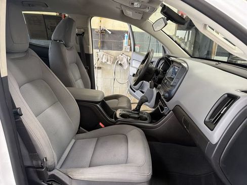 Used 2021 Chevrolet Colorado W/T w/ WT Convenience Package AWD/4WD image 25