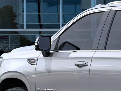 New 2026 GMC Yukon XL Denali AWD/4WD image 12