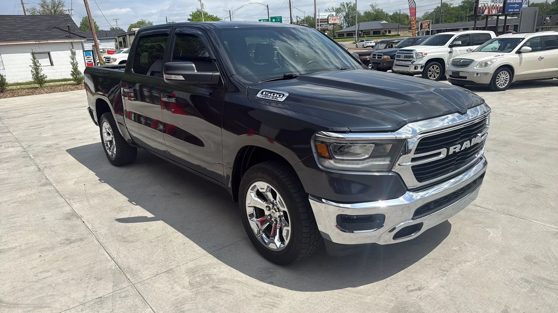 Used 2019 RAM 1500 Big Horn AWD/4WD image 3