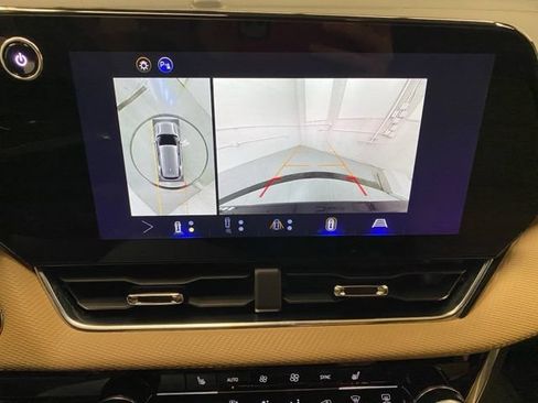 Used 2026 Chevrolet Equinox ACTIV w/ Safety and Technology Package AWD/4WD image 5