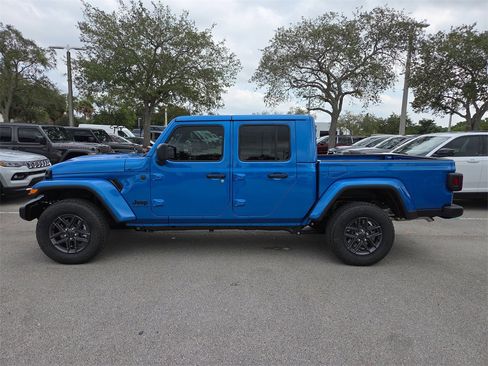 New 2026 Jeep Gladiator Sport image 8