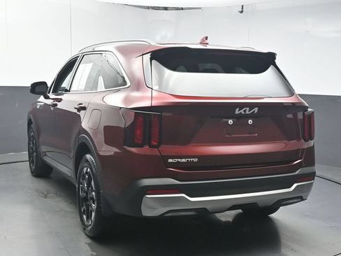 Used 2025 Kia Sorento S FWD image 6