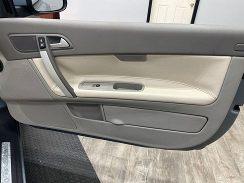 Used 2012 Volvo C70 T5 image 34