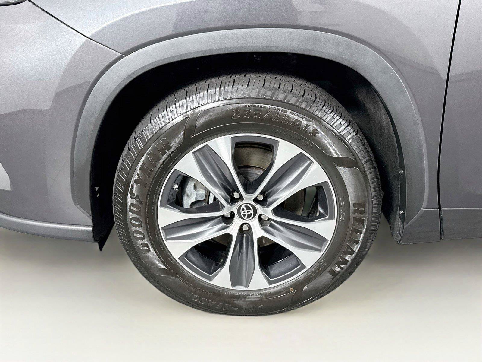 Certified 2023 Toyota Highlander XLE FWD image 56