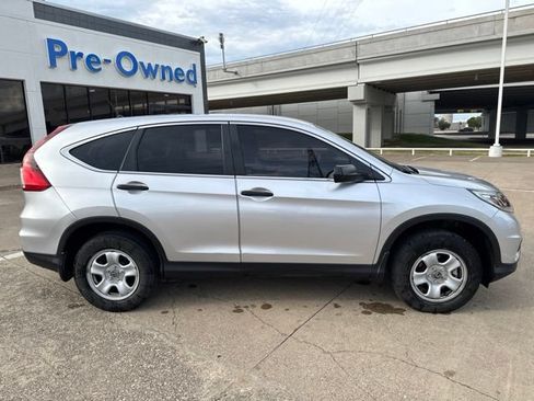 Used 2015 Honda CR-V LX image 2
