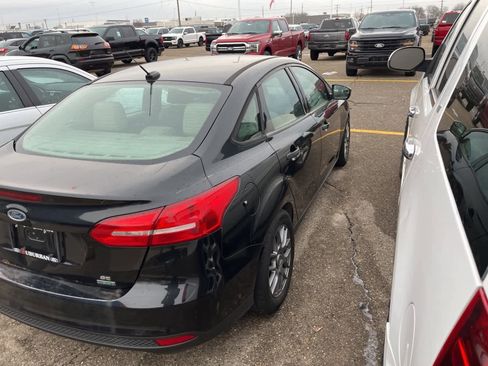 Used 2015 Ford Focus SE image 15