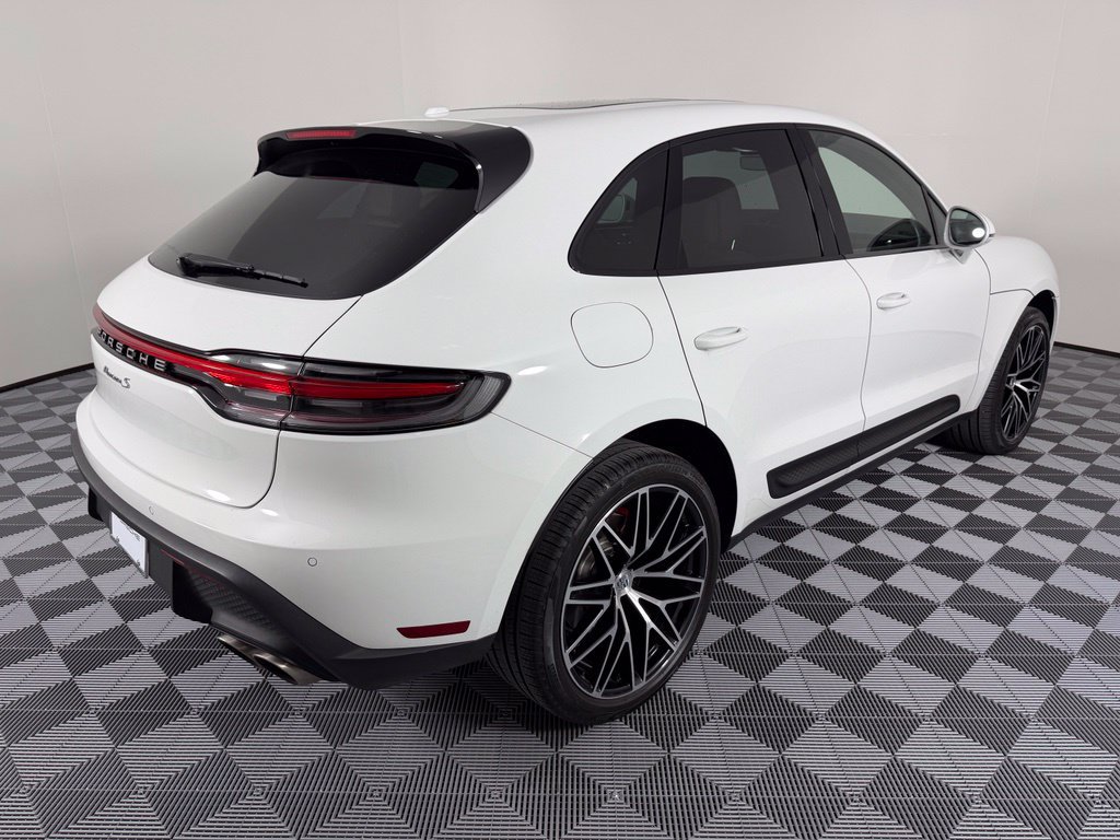 Used 2024 Porsche Macan S AWD/4WD image 11
