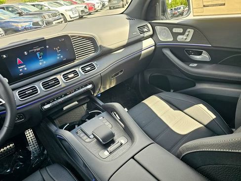 New 2026 Mercedes-Benz GLS 580 4MATIC image 32