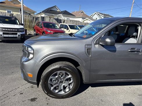 New 2025 Ford Maverick XLT image 9