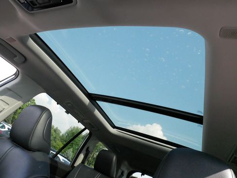 Used 2025 Toyota Grand Highlander AWD image 33
