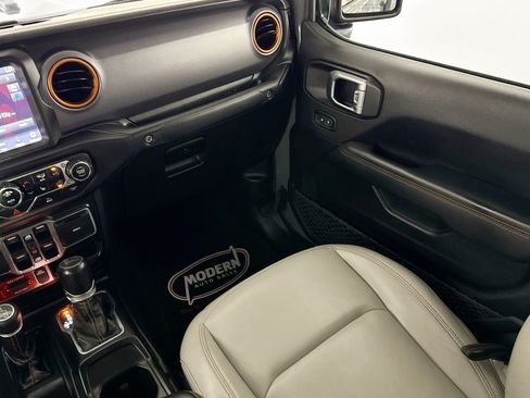 Used 2021 Jeep Gladiator Mojave AWD/4WD image 29
