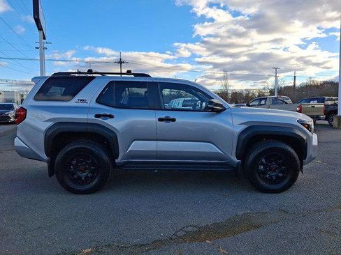 Certified 2025 Toyota 4Runner TRD Off-Road Premium image 28