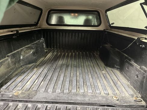 Used 2022 Toyota Tacoma SR image 28